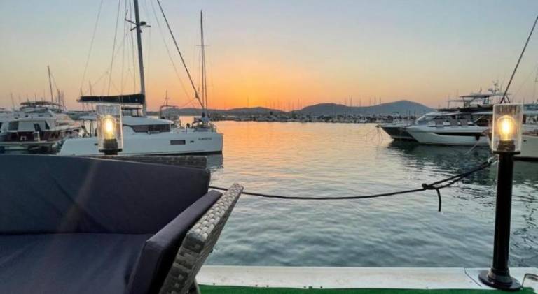 Boat with 1 room for 2 persons — photo 4