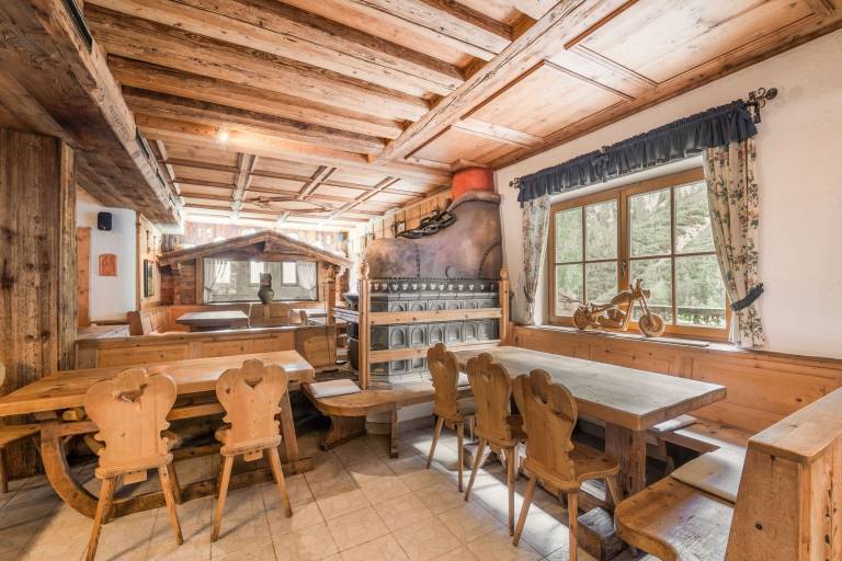 Cottage with sauna, garden & jacuzzi | Mountain view — photo 3