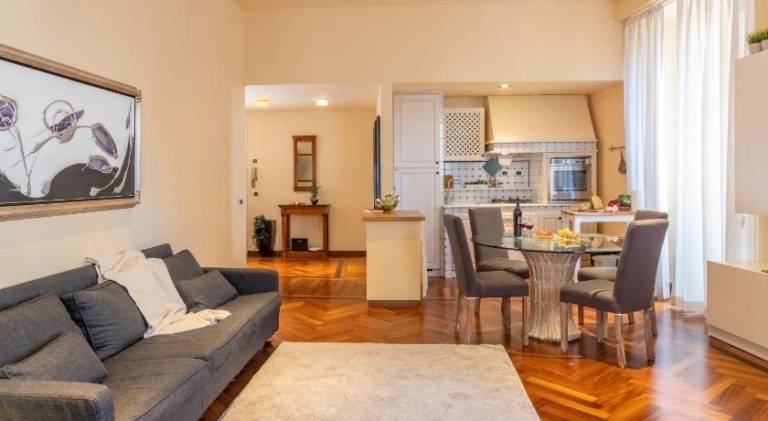 Fully equipped charming holiday apartment | Close to Florence Cathedral | Good for workation | Pet-friendly in Santa Maria