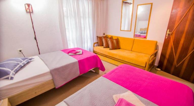 Rental apartment with 3 rooms for 8 persons — photo 2