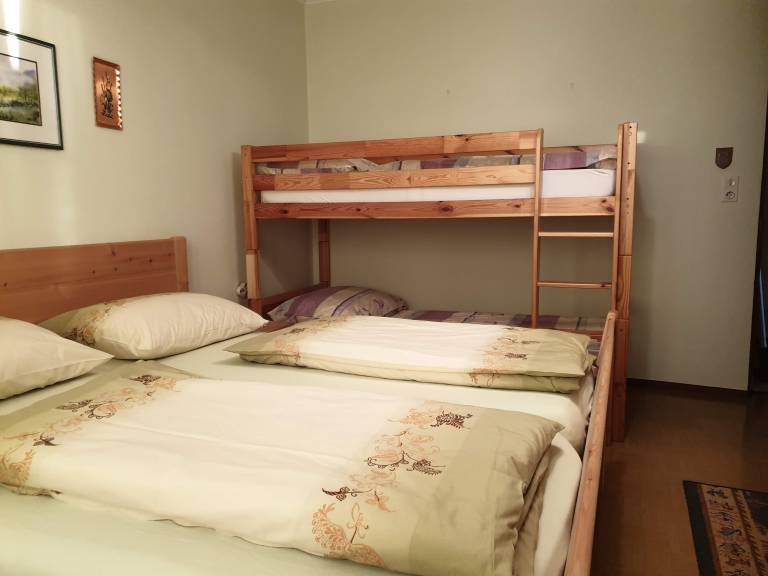 Appartement Fewo Bad WC 1 Schlafraum