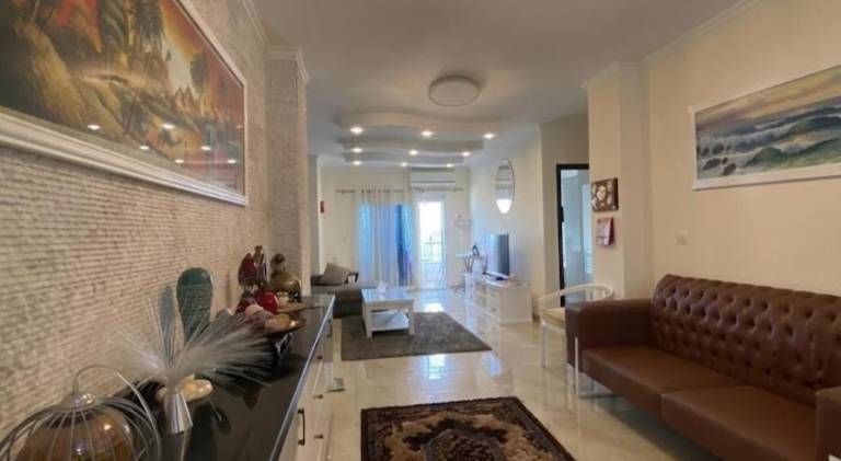 Rental apartment with hot tub & pool — photo 5