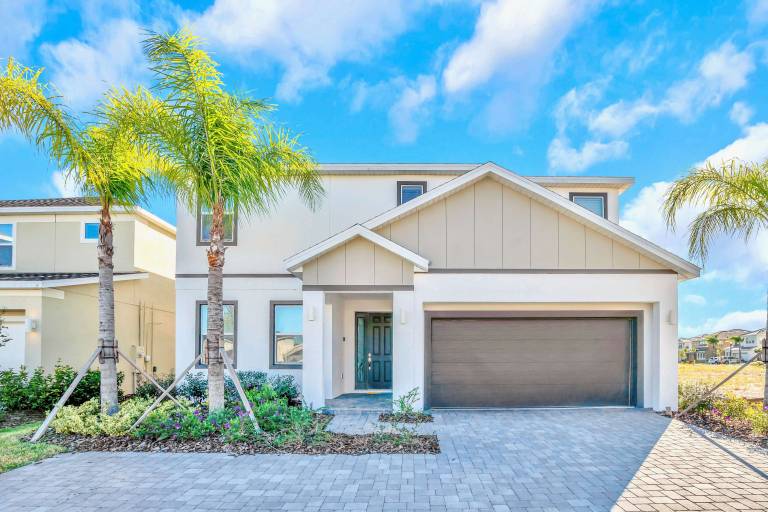 Child-friendly charming vacation home with barbeque, garden & private pool | Lake view | Dogs allowed — photo 5