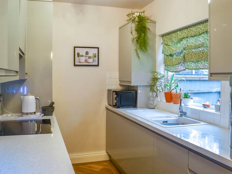 Cottage with garden | River view — photo 4