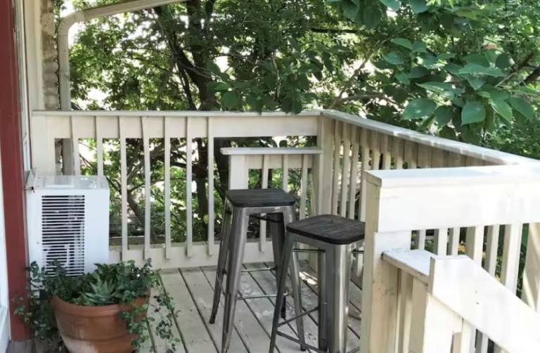 Condo  Clarksville