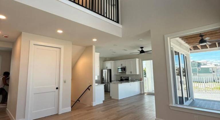 Vacation home with pool & jacuzzi — photo 4