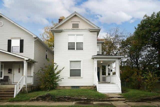 House with yard — photo 4