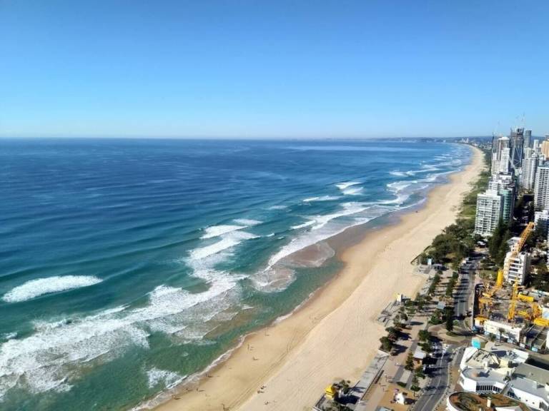 Apartment Surfers Paradise