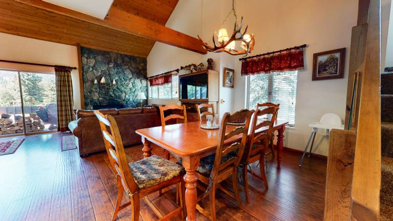 Children-friendly nice condo with hot tub, sauna & patio | Pets allowed — photo 2
