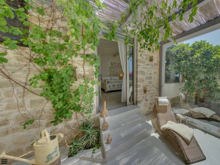 Villa with yard, grill & jacuzzi — photo 5