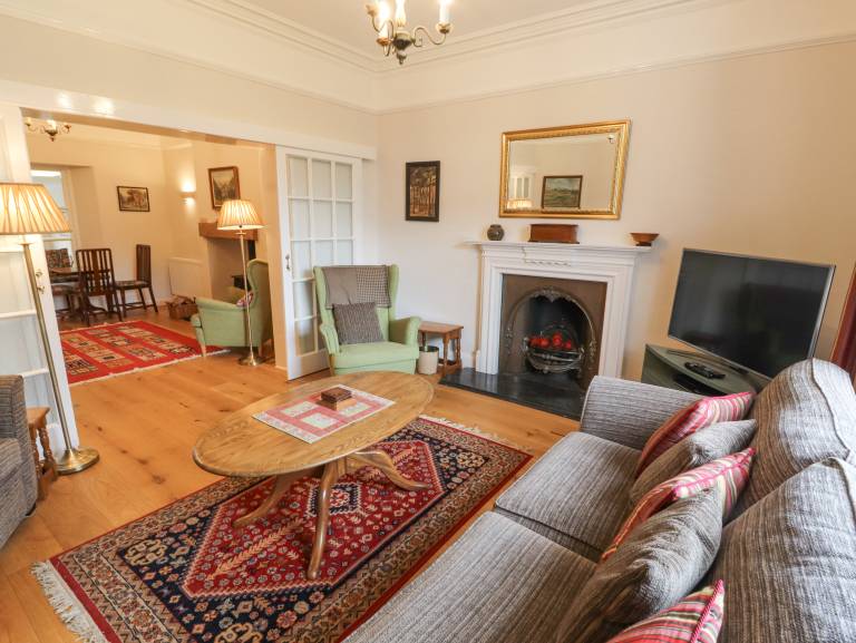Child-friendly cottage with terrace & garden | Dogs allowed — photo 3