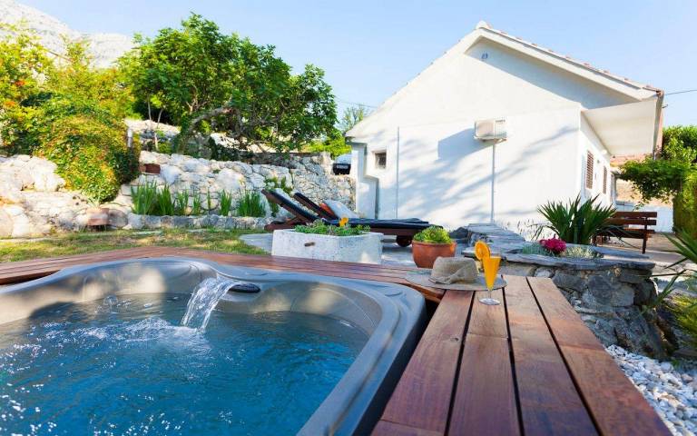 Ferienhaus in Tučepi für max. 2 Personen Ferienhaus in Tučepi für max. 2 Personen