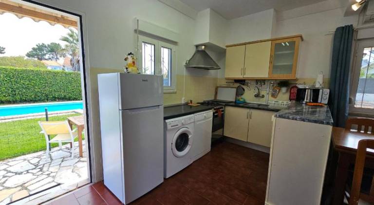 Fully equipped house with private pool, yard & terrace | Dogs allowed — photo 3