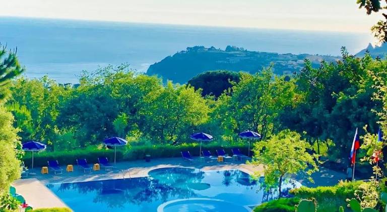 Agriturismo Le Ville con Piscina idromassaggio, Capo Vaticano in Ricadi
