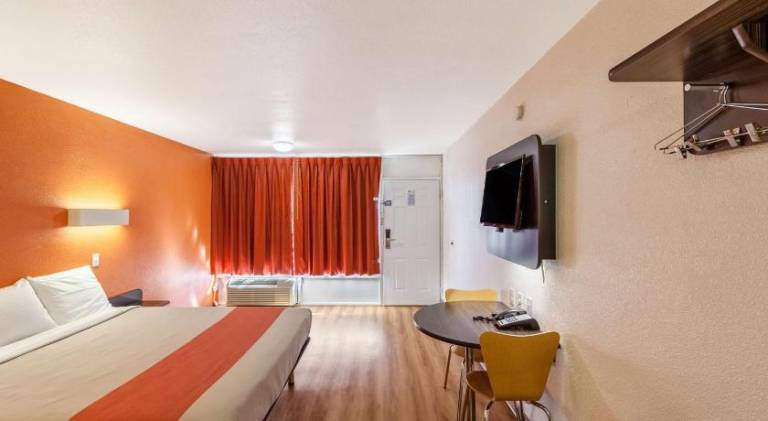 Motel 6 Fort Worth, TX - Stockyards — photo 2
