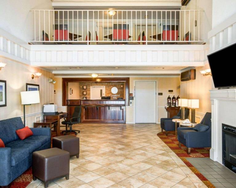 Comfort Inn Redding Near I-5 — photo 3
