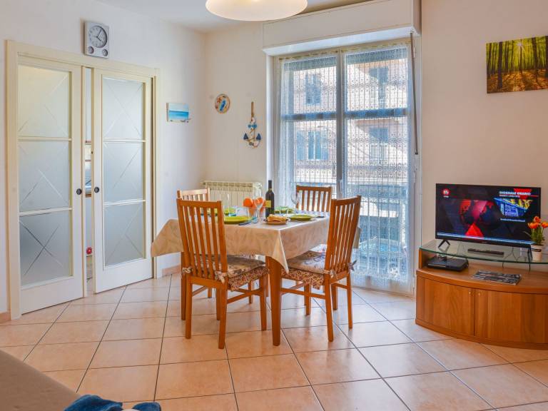 Apartment with 1 room for 4 persons — photo 4