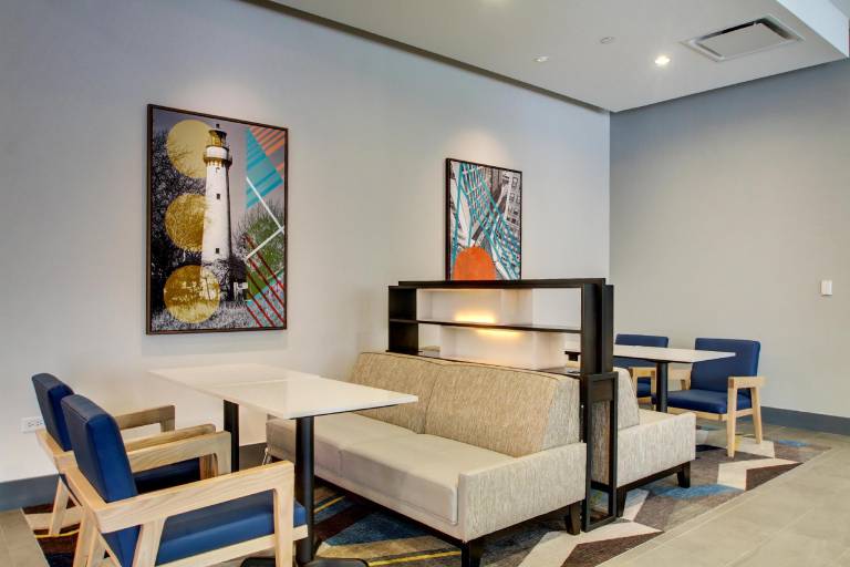 Hyatt House Chicago/Evanston — photo 4