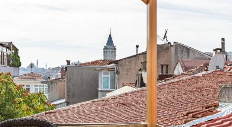Vacation home with sauna & patio | Next to Galata Tower | Perfect for remote work — photo 4