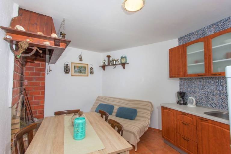 Two bedroom apartment near beach Cove Zaraće, Hvar (A-20924-a) — photo 4