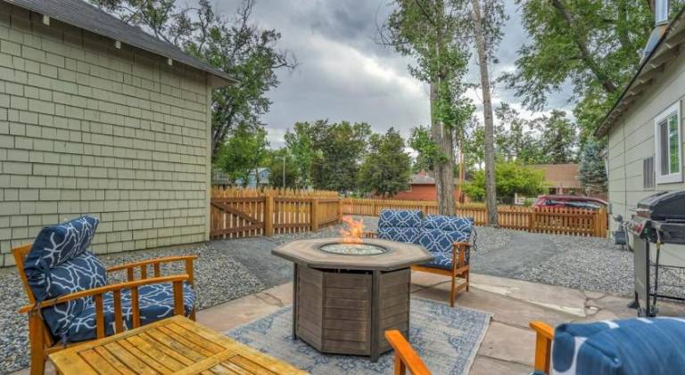 House for 4 persons in Colorado Springs, CO