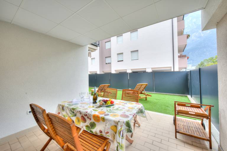 Apartment with terrace & garden | Mountain view — photo 2