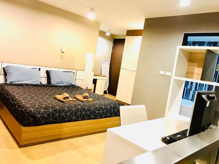 Apartamento  Phra Khanong Nuea