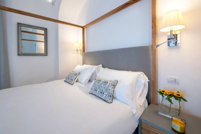Luxury Suite with Terrace — photo 4