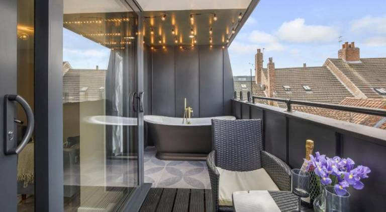 Holiday apartment | Next to Shambles in York