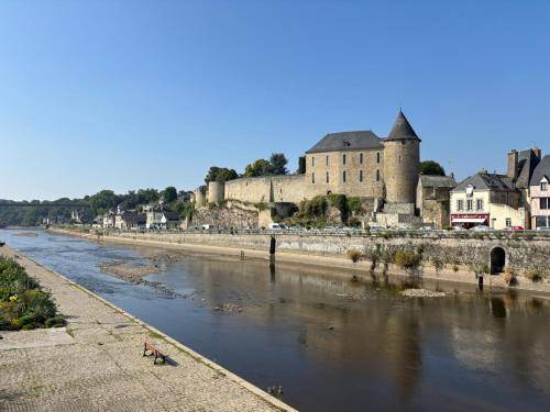 Bed and breakfast  Mayenne