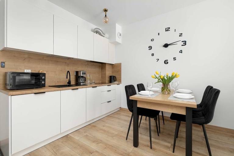 Apartment with fast internet & terrace — photo 3