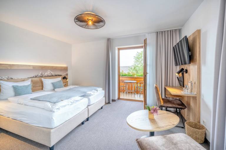 Bed & Breakfast  Ainring