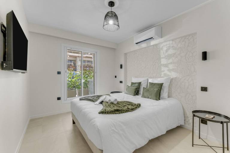 Beautiful apartment with patio & yard | Next to the beach | Good for workation | Pets are welcome — photo 2