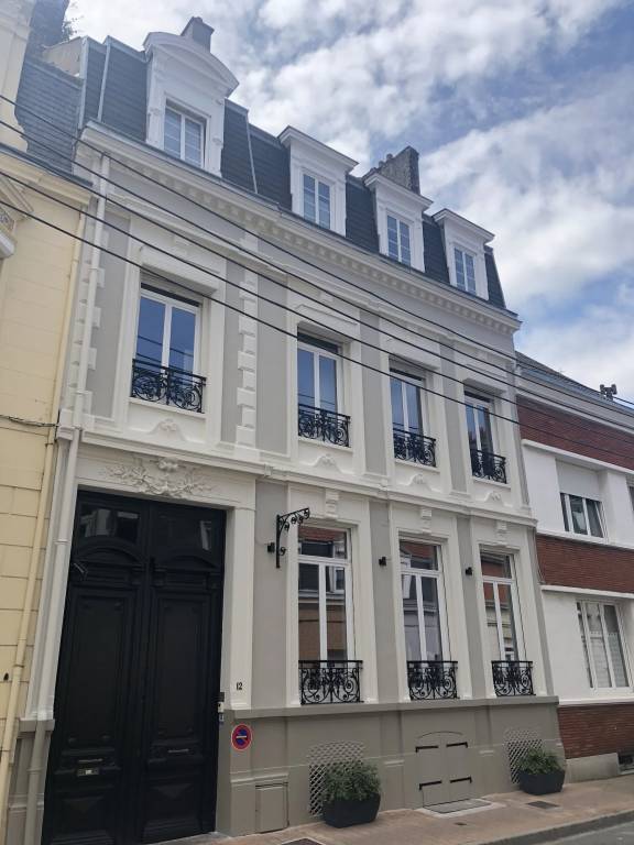 Bed & Breakfast  Calais