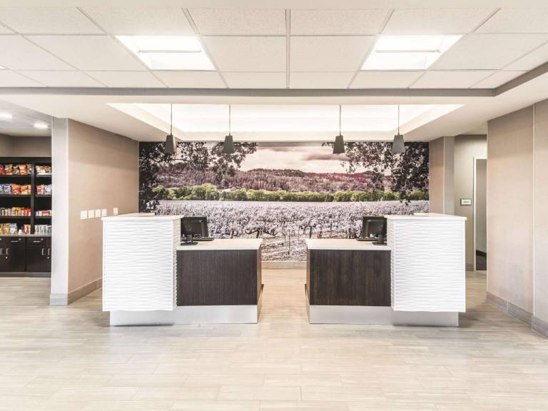 La Quinta Inn & Suites by Wyndham Walla Walla — photo 4