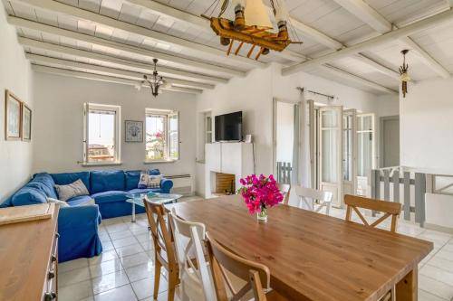 House Paros