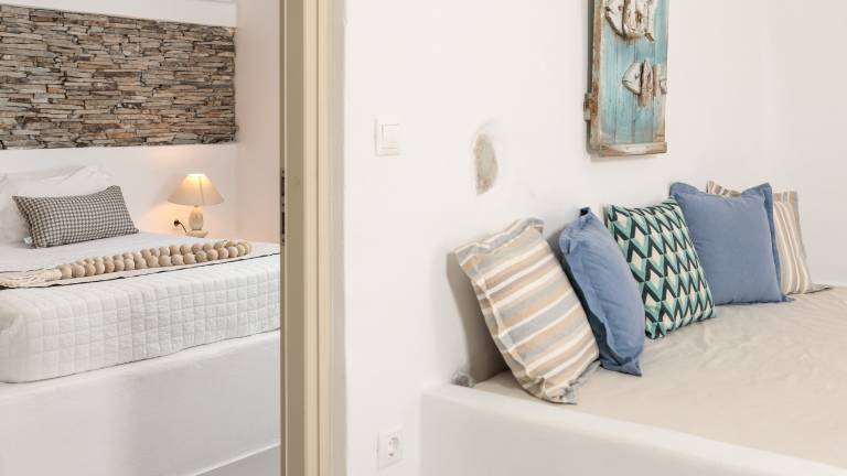 Aparthotel with garden, pool & fast internet | Beach view | Suitable for remote work — photo 3