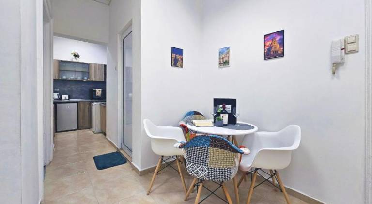 Vitosha Blvd Prime Location Quiet Retreat — photo 5