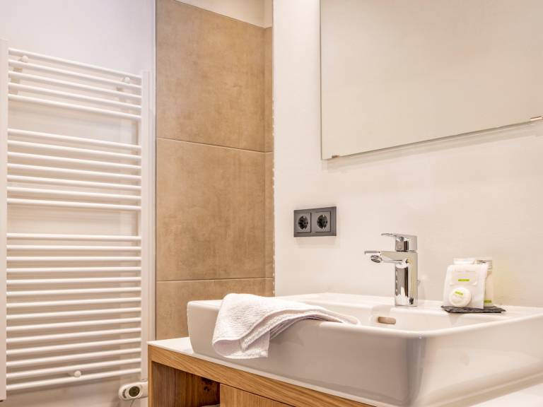 Exquisite apartment with a sauna on the slope — photo 5
