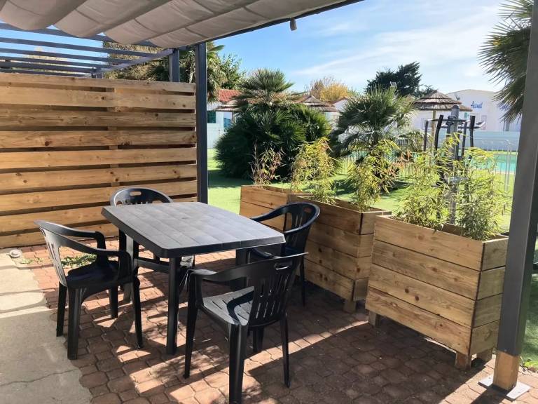 Mobile home with patio, barbeque & sauna — photo 2