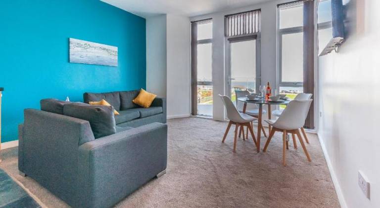 Apartment | Beach nearby | Pets are welcome in Torquay
