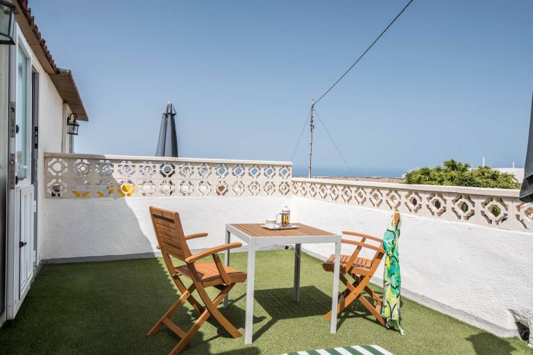 Traditional Holiday Home "Casa Drago" in Alcalá with Sea Access, Terrace and Garden — photo 4