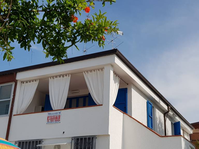 Holiday apartment with yard, patio & barbeque | Sea view — photo 4