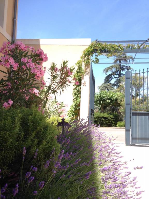 Serviced apartment with sauna & jacuzzi in Apt