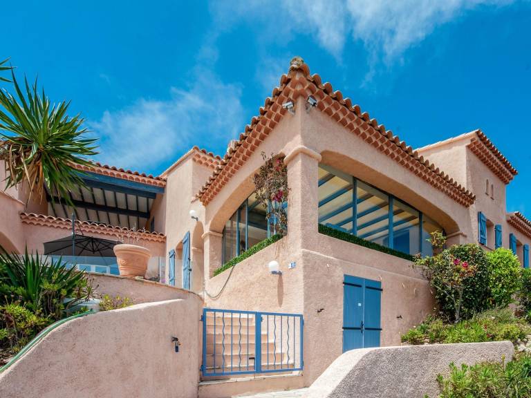Luxurious Villa in Les Issambres with swimming pool and Sauna — photo 5