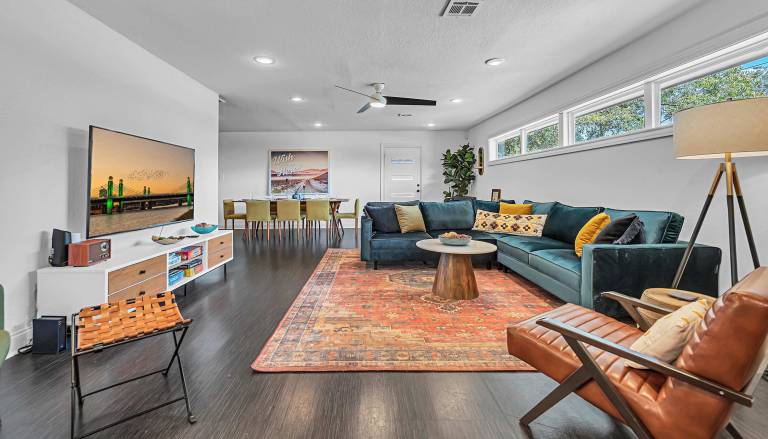 House East Riverside