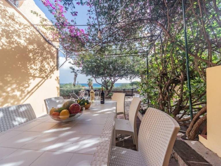 Rental apartment with garden, patio & barbeque — photo 2