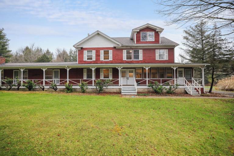 Farmhouse Oregon Township