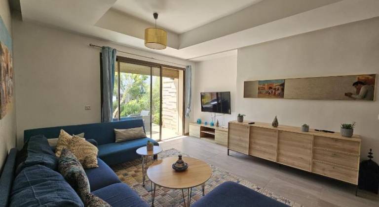 Holiday apartment with pool — photo 2