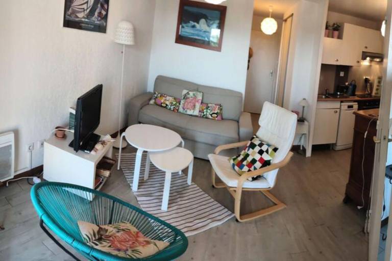 Holiday apartment with pool — photo 2